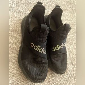 Adidas Boys Tennis Shoe Size 7